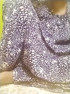 Tamilpriya46 online show from 09-28-25, 04:45