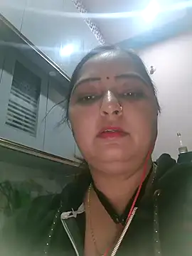 Dianaa9 online show from 12-29-24, 08:33