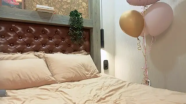 CuteRebelious online show from 02-08-26, 02:09