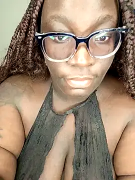 Snapshot of Toomuch_Squirt chatting on 01-13-25, 05:02 Toomuch Squirt online show from 01-13-25, 05:02