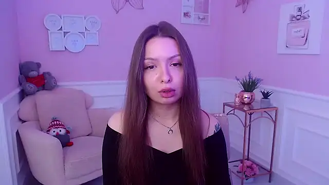 LucySkilar online show from 01-24-25, 05:53