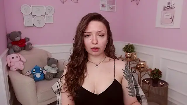 LucySkilar online show from 03-27-26, 05:13