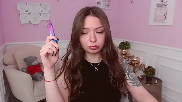 LucySkilar online show from 05-29-26, 03:59