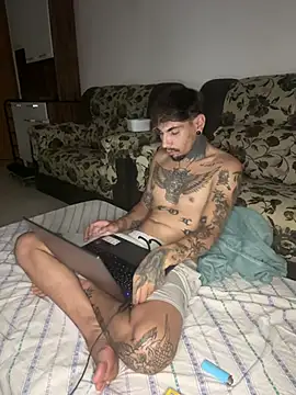 Snapshot of PitbullDiablo1 chatting on 02-13-25, 05:16 PitbullDiablo1 online show from 02-13-25, 05:16