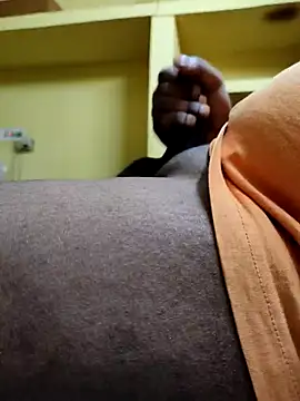 Brown Munda047 online show from 10-03-25, 06:27