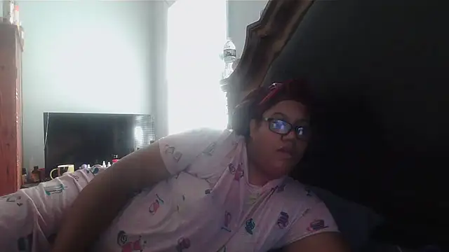 ebonyred online show from 11-23-25, 02:17