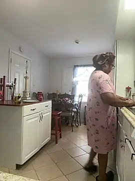 Snapshot of ebonyred chatting on 02-14-26, 02:36 ebonyred online show from 02-14-26, 02:36