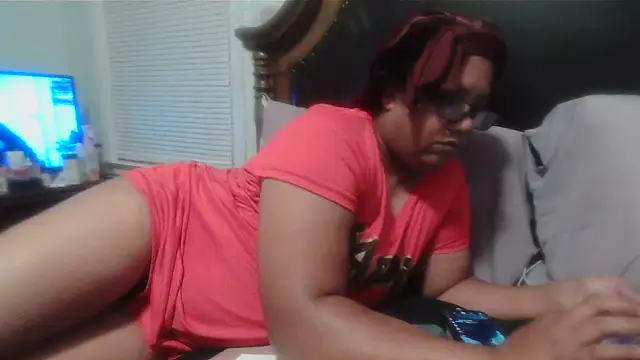 Snapshot of ebonyred chatting on 03-02-26, 02:14 ebonyred online show from 03-02-26, 02:14