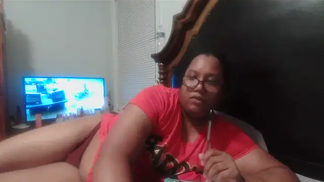 Snapshot of ebonyred chatting on 03-11-26, 12:49 ebonyred online show from 03-11-26, 12:49