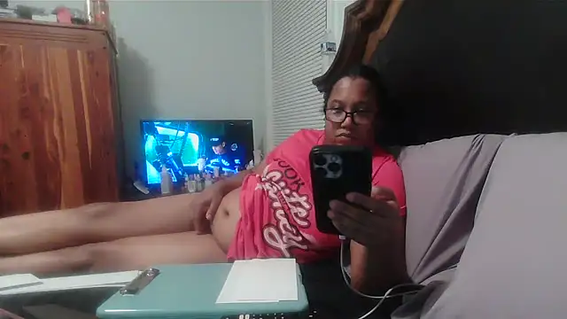 Snapshot of ebonyred chatting on 03-13-26, 12:50 ebonyred online show from 03-13-26, 12:50