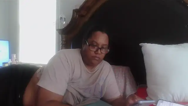 Snapshot of ebonyred chatting on 03-28-26, 07:46 ebonyred online show from 03-28-26, 07:46