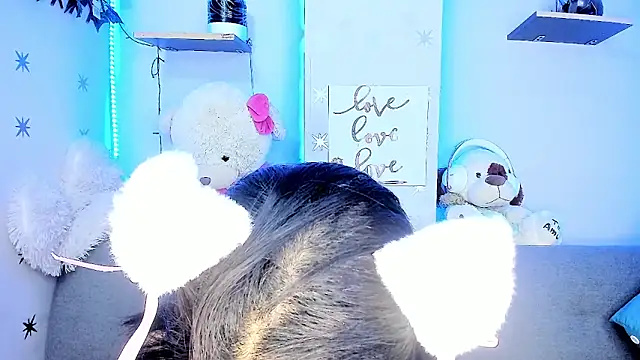 Snapshot of MeganLord chatting on 12-20-25, 06:26 MeganLord online show from 12-20-25, 06:26