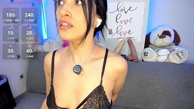 Snapshot of MeganLord chatting on 01-09-26, 06:10 MeganLord online show from 01-09-26, 06:10