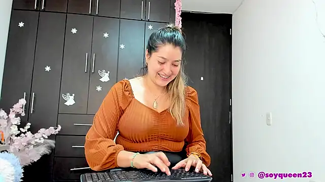 Soyqueen online show from 01-31-25, 02:26