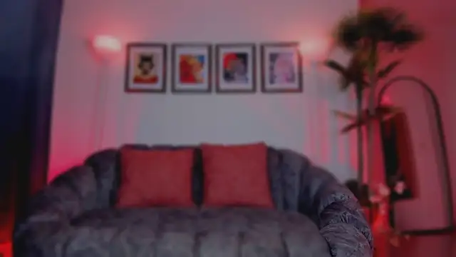 Snapshot of Taylor__foxxx chatting on 09-26-25, 04:49 Taylor foxxx online show from 09-26-25, 04:49