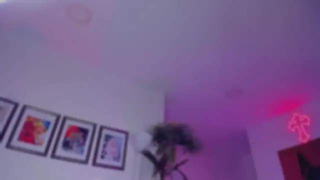 Snapshot of Taylor__foxxx chatting on 10-03-25, 06:10 Taylor foxxx online show from 10-03-25, 06:10