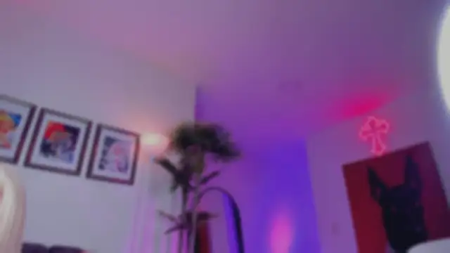 Snapshot of Taylor__foxxx chatting on 10-09-25, 04:21 Taylor foxxx online show from 10-09-25, 04:21