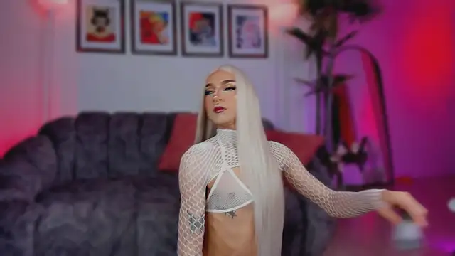 Snapshot of Taylor__foxxx chatting on 10-16-25, 04:35 Taylor foxxx online show from 10-16-25, 04:35