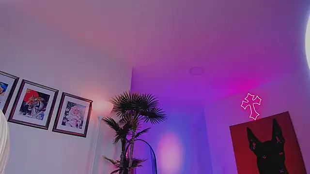 Snapshot of Taylor__foxxx chatting on 10-22-25, 04:35 Taylor foxxx online show from 10-22-25, 04:35