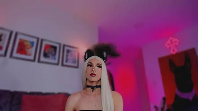 Snapshot of Taylor__foxxx chatting on 10-31-25, 05:30 Taylor foxxx online show from 10-31-25, 05:30