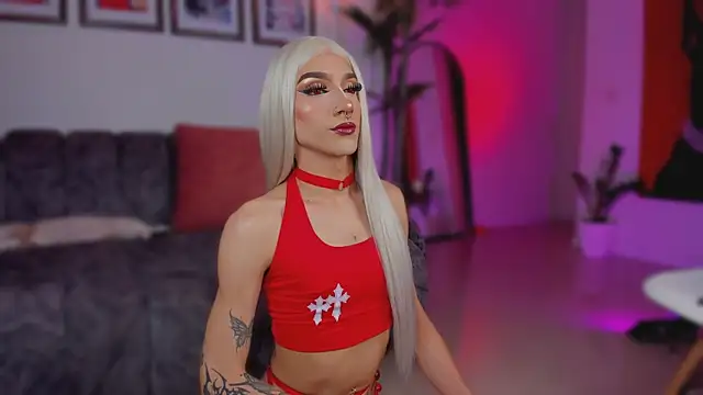 Snapshot of Taylor__foxxx chatting on 11-08-25, 06:46 Taylor foxxx online show from 11-08-25, 06:46