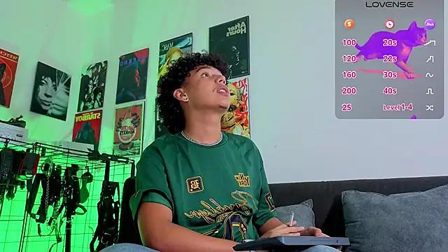 GaelOconner online show from 10-22-25, 03:18