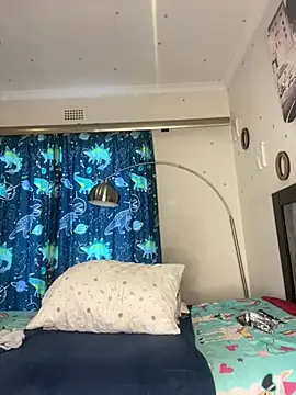 Honeycoco0211 online show from 02-07-25, 03:41