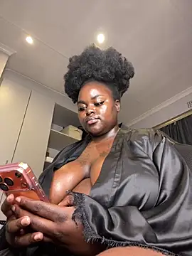 Honeycoco0211 online show from 05-04-26, 07:54