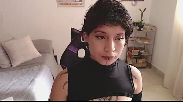 Snapshot of _Apola_77 chatting on 01-25-25, 08:00  Apola 77 online show from 01-25-25, 08:00