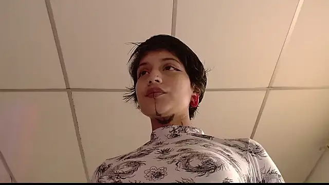 Snapshot of _Apola_77 chatting on 02-07-25, 06:24  Apola 77 online show from 02-07-25, 06:24