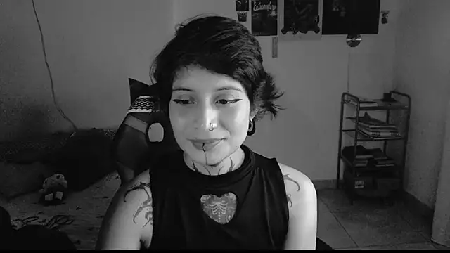 Snapshot of _Apola_77 chatting on 02-15-25, 12:48  Apola 77 online show from 02-15-25, 12:48