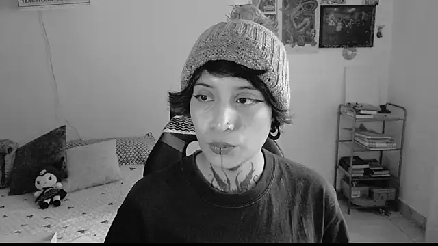 Snapshot of _Apola_77 chatting on 02-15-25, 09:37  Apola 77 online show from 02-15-25, 09:37