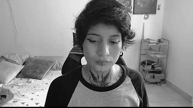 Snapshot of _Apola_77 chatting on 02-19-25, 09:25  Apola 77 online show from 02-19-25, 09:25