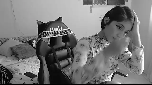 Snapshot of _Apola_77 chatting on 02-22-25, 07:47  Apola 77 online show from 02-22-25, 07:47