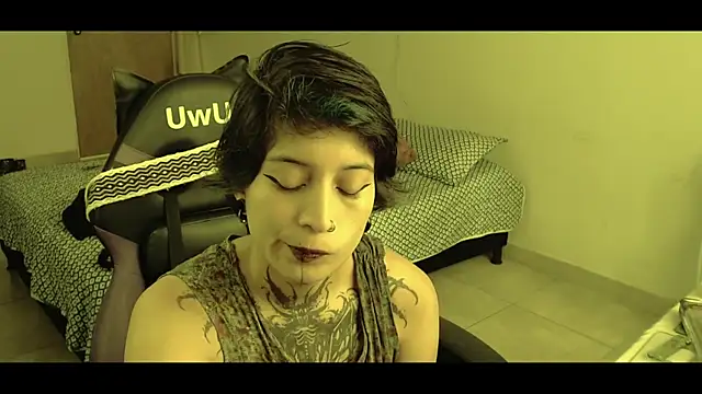 Snapshot of _Apola_77 chatting on 02-28-25, 06:31  Apola 77 online show from 02-28-25, 06:31