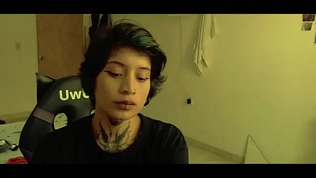 Snapshot of _Apola_77 chatting on 03-11-25, 07:36  Apola 77 online show from 03-11-25, 07:36