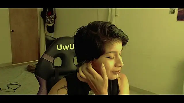 Snapshot of _Apola_77 chatting on 03-13-25, 09:16  Apola 77 online show from 03-13-25, 09:16