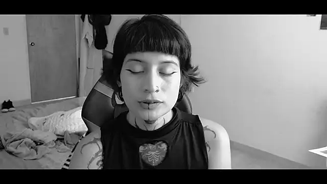 Snapshot of _Apola_77 chatting on 03-20-25, 09:13  Apola 77 online show from 03-20-25, 09:13