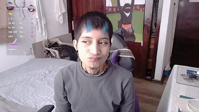 Snapshot of _Apola_77 chatting on 10-21-25, 02:29  Apola 77 online show from 10-21-25, 02:29