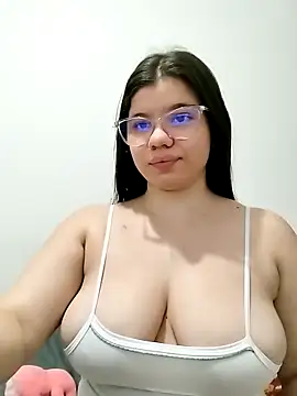 Snapshot of Danzel1105 chatting on 12-10-24, 11:32 Danzel1105 online show from 12-10-24, 11:32