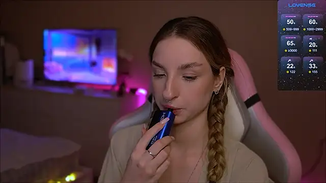 Lexy kiky online show from 02-17-25, 07:10