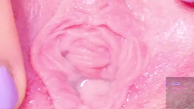 Snapshot of Alu_ryu chatting on 10-10-25, 12:53 Alu ryu online show from 10-10-25, 12:53