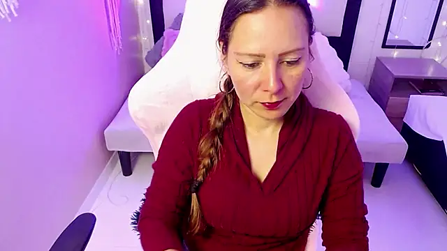 camila delarosa online show from 05-11-26, 05:21