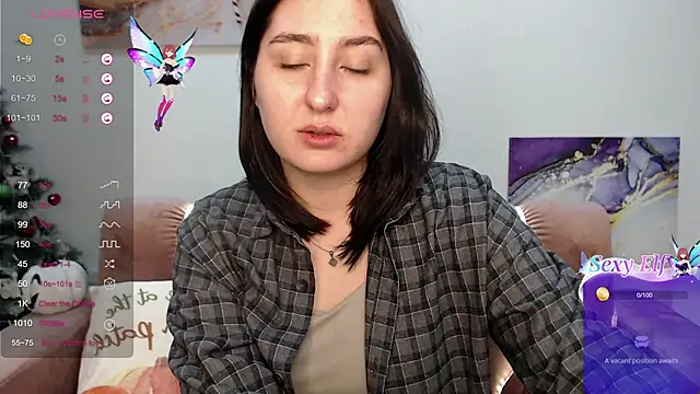 Snapshot of ElmiraPowers chatting on 01-29-25, 04:52 ElmiraPowers online show from 01-29-25, 04:52