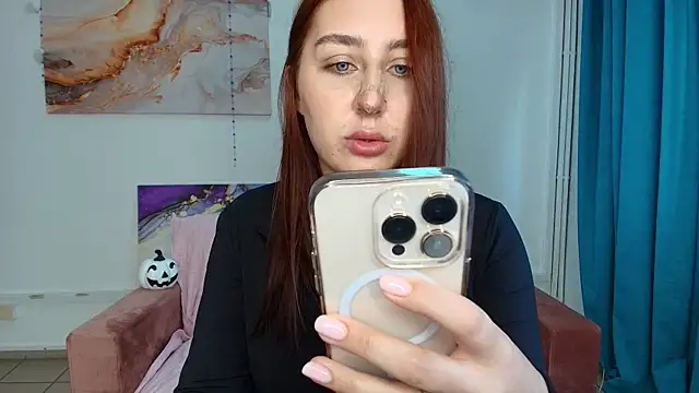 Snapshot of ElmiraPowers chatting on 10-18-25, 12:17 ElmiraPowers online show from 10-18-25, 12:17