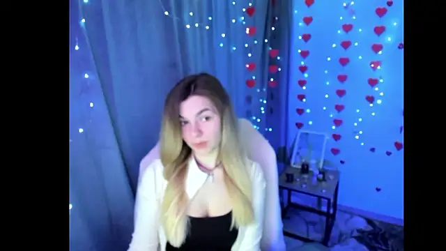 Sweet me  online show from 03-17-26, 07:12