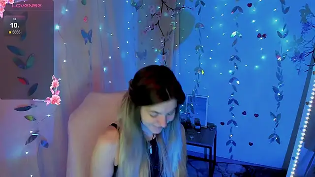 Snapshot of Sweet_me_ chatting on 05-11-26, 05:46 Sweet me online show from 05-11-26, 05:46