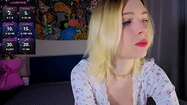 Crayzy Luv online show from 03-16-26, 06:34