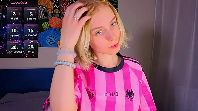 Crayzy Luv online show from 03-24-26, 08:58