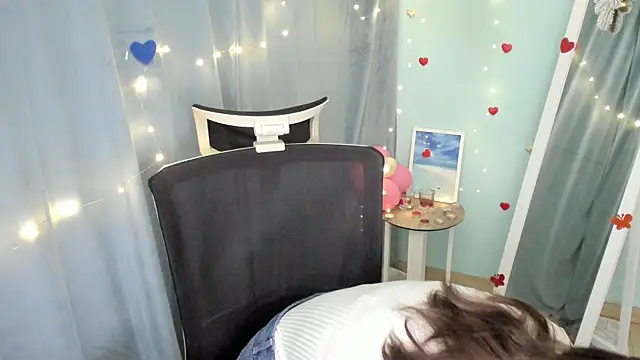 Lexy flower online show from 03-19-25, 07:40